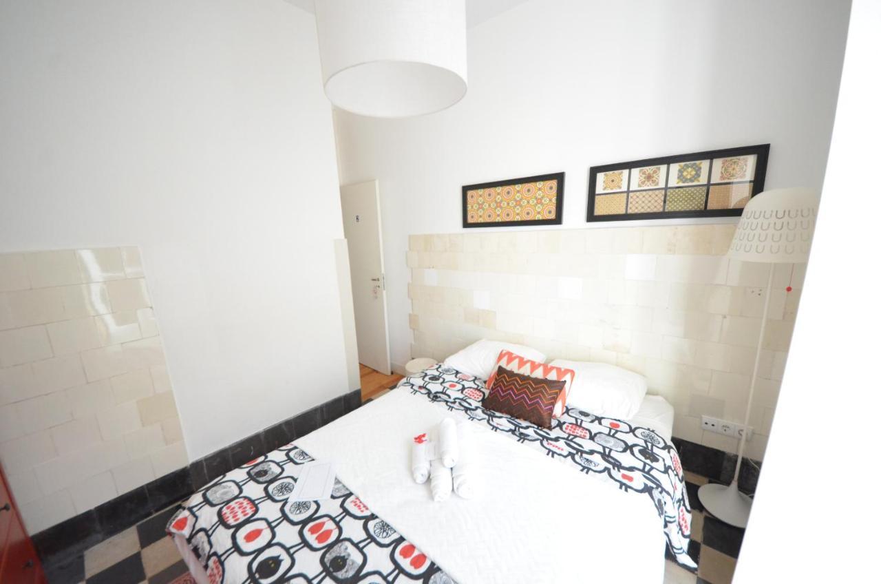 The Color Hostel Lisbon Bagian luar foto