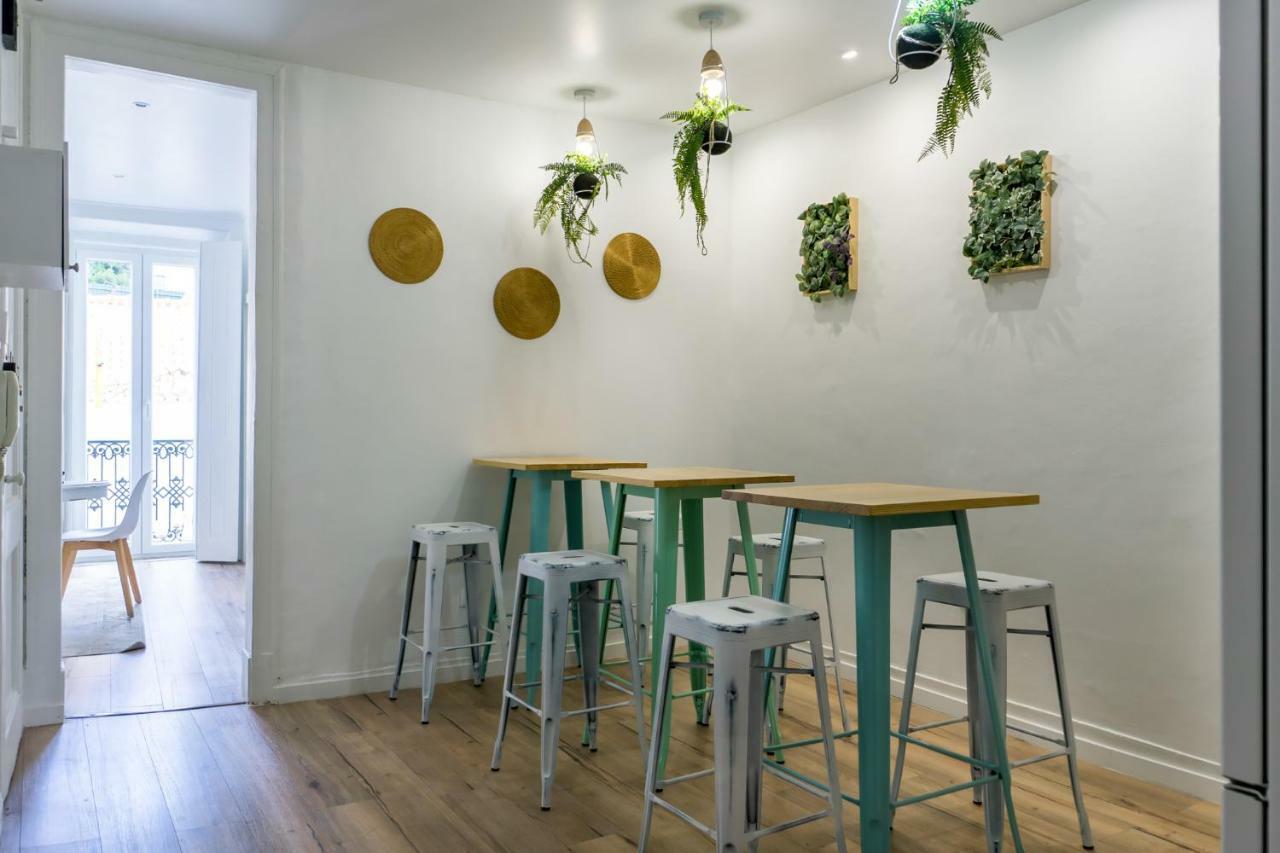 The Color Hostel Lisbon Bagian luar foto